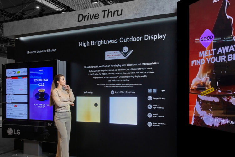 LG's Anti-Discoloration technology for outdoor screens (Image: LG)