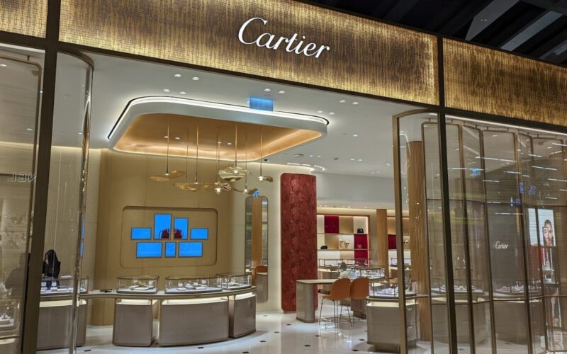 Cartier Design-Display at Bangkok airport (Photo: invidis)
