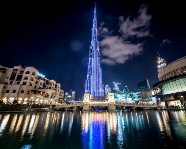 Tallest LED facade in the world - Burj Khalifa in Dubai (Photo: Saco)