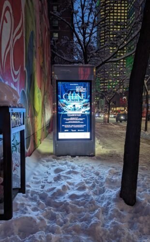 Too bright in Montreal - DooH-Screen (Photo: invidis)