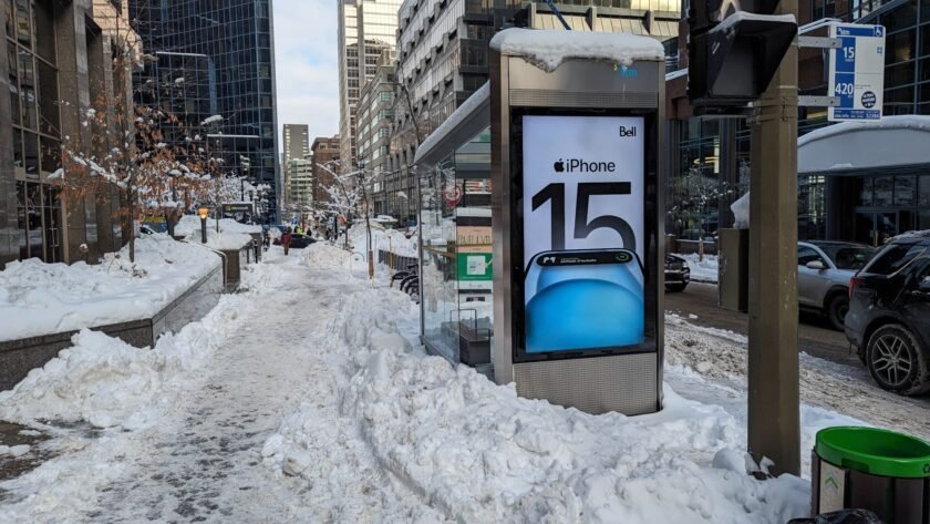 DooH meets live transit information in Montreal (Photo: invidis)
