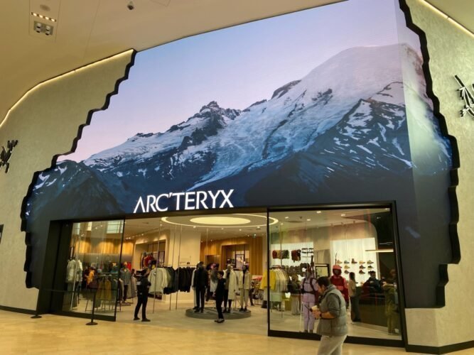 Arcteryx flagship in Toronto (Photo: Screenshot)