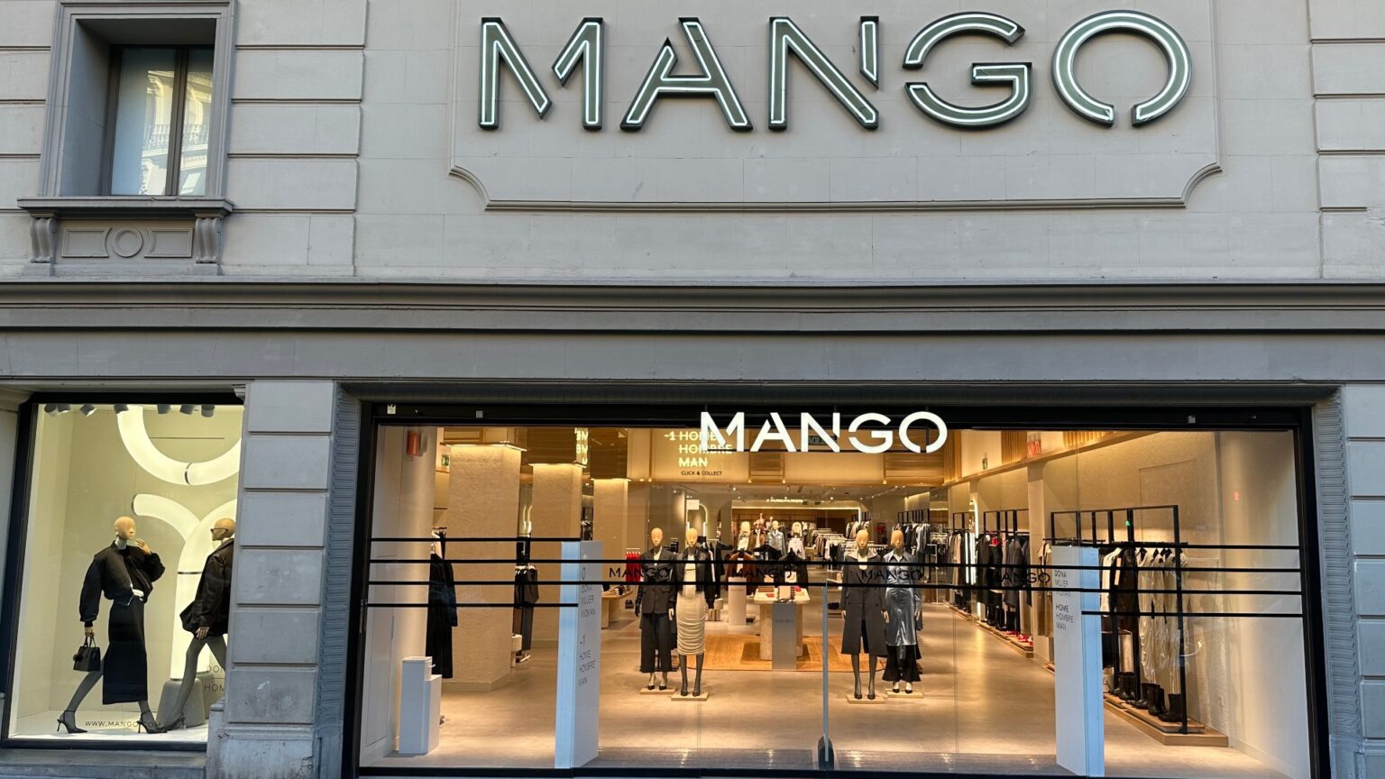 Mango: Minimal signage with big impact | invidis