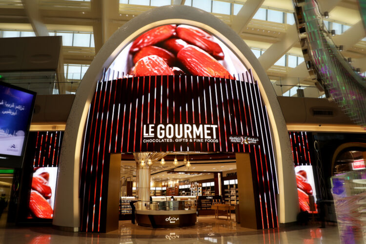 Entrance to the duty-free area "Le Gourmet" (Photo: Blue Rhine Industries)