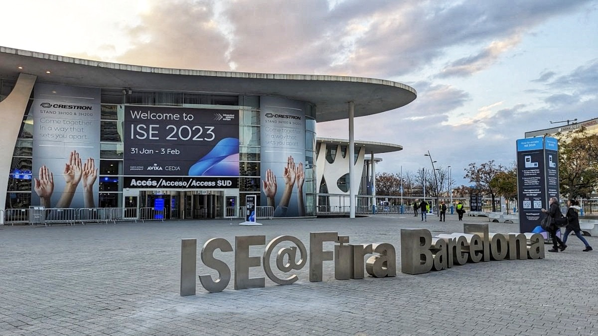 The best selfie spot is at the South Entrance of Messe Barcelona. (Photo: invidis)