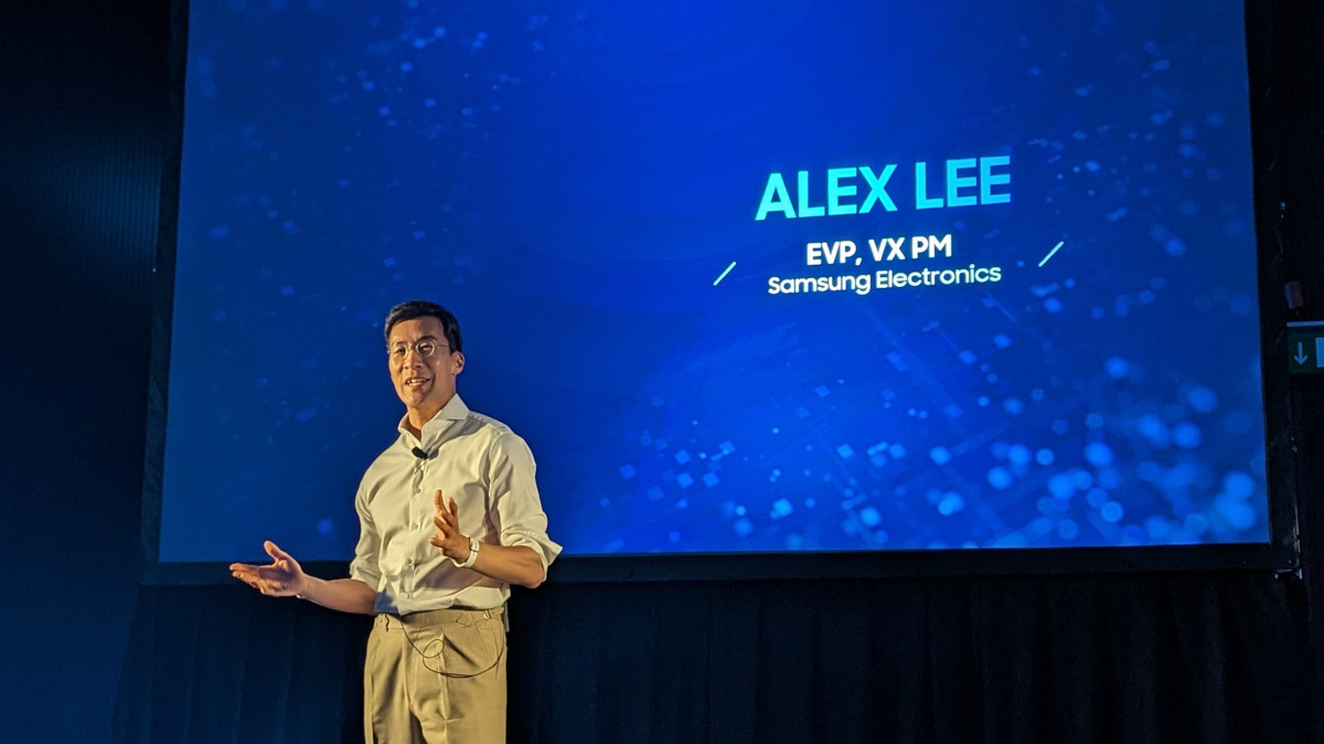 Alex Lee, EVP VX PM at Samsung, hosted the VXT launch. (Photo: invidis)