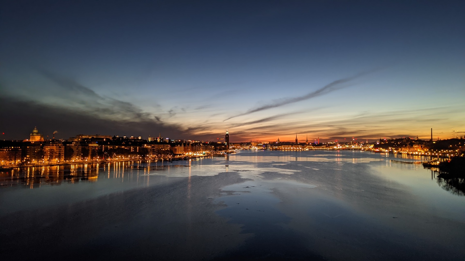 Sunrise in Stockholm (Photo: invidis)