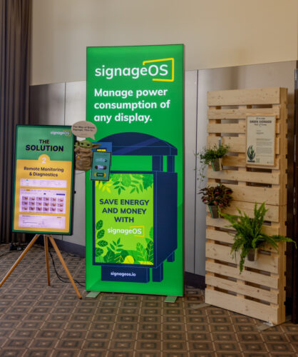 SignageOS is awarded for its Cloud Control platform. (Photo: Maarten Schuth/invidis)