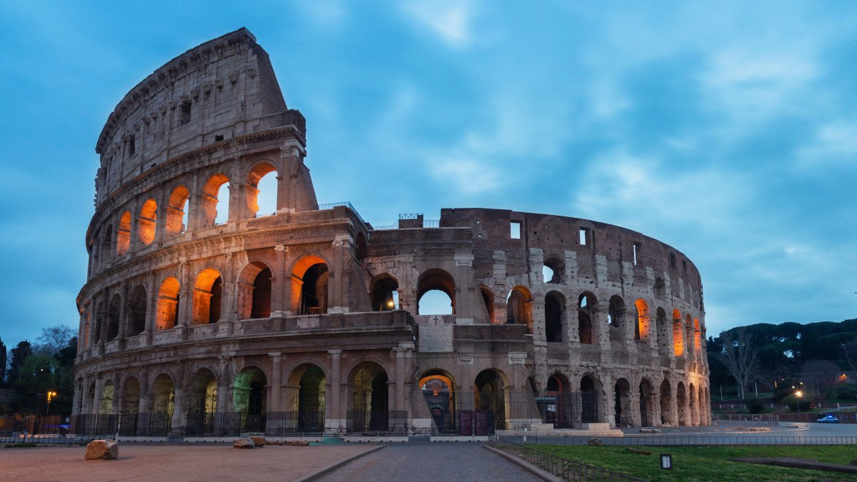 invidis presents the most important digital signage providers in Italy - Colosseum in Rome. (Photo: David Köhler/Unsplash)