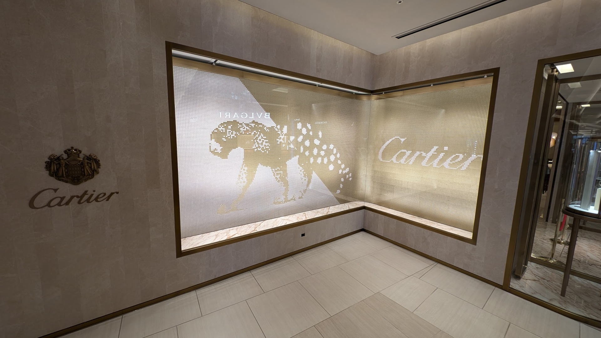 Flip-Dot display at Cartier Ginza Six in Tokyo (Image: invidis)