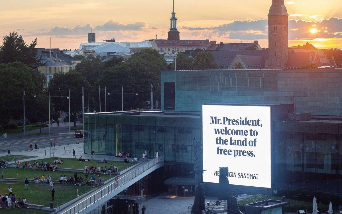 DooH Campaign during Trump-Putin summit (Image: Helsingin Sanomat)