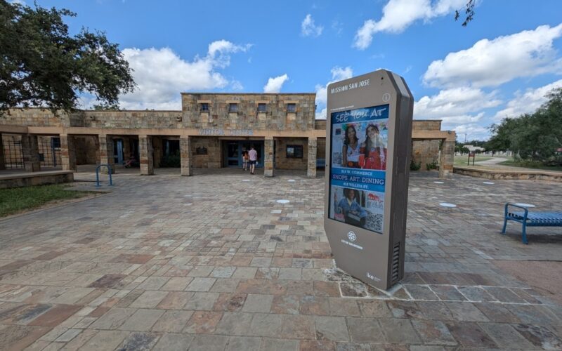 IKE Smart City kiosk in San Antonio (Photo: invidis)