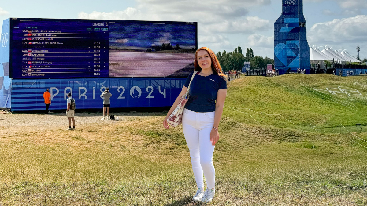 Carrie Slayton of Framen France shares her ﬁrsthand experience about the digital signage-setup at the Olympic Games 2024 in Paris. (Photo: FRAMEN)