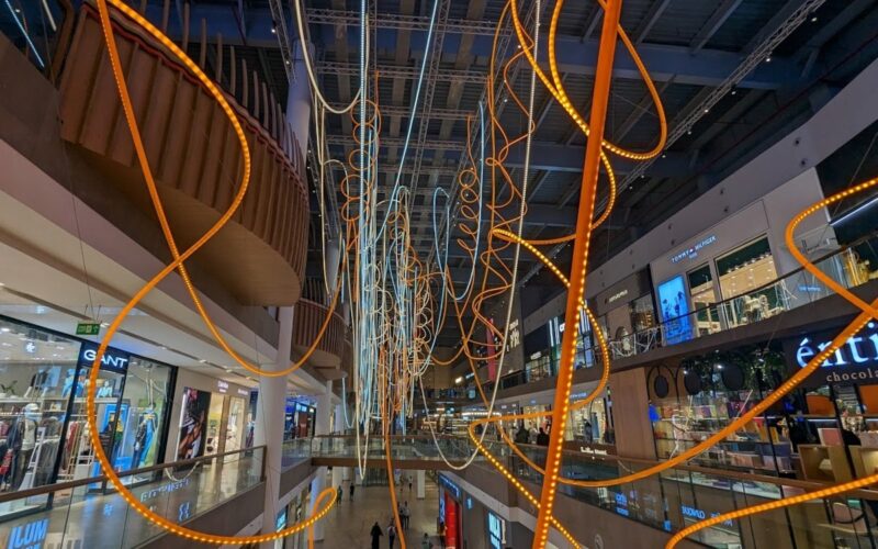 Jio World Drive Shopping Center in Mumbai (Image: invidis)