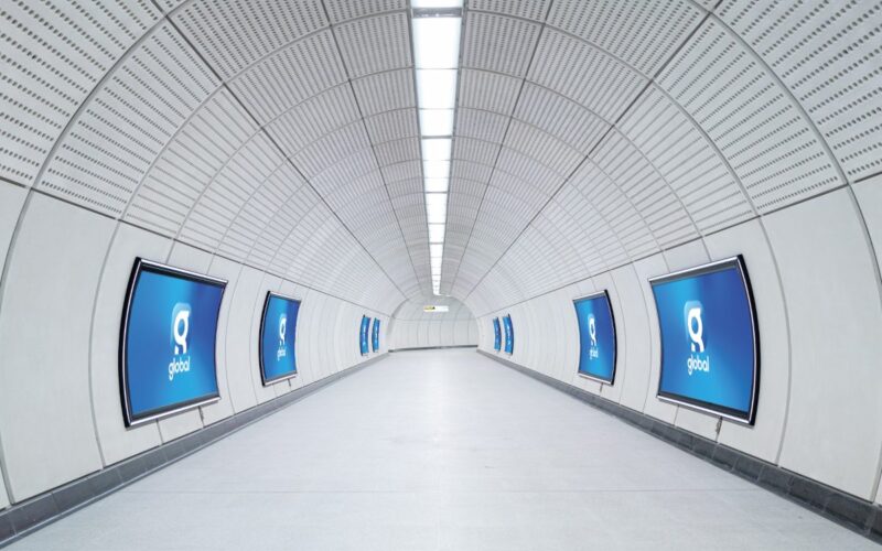 DooH in London's Elizabeth Line (Photo: TfL)