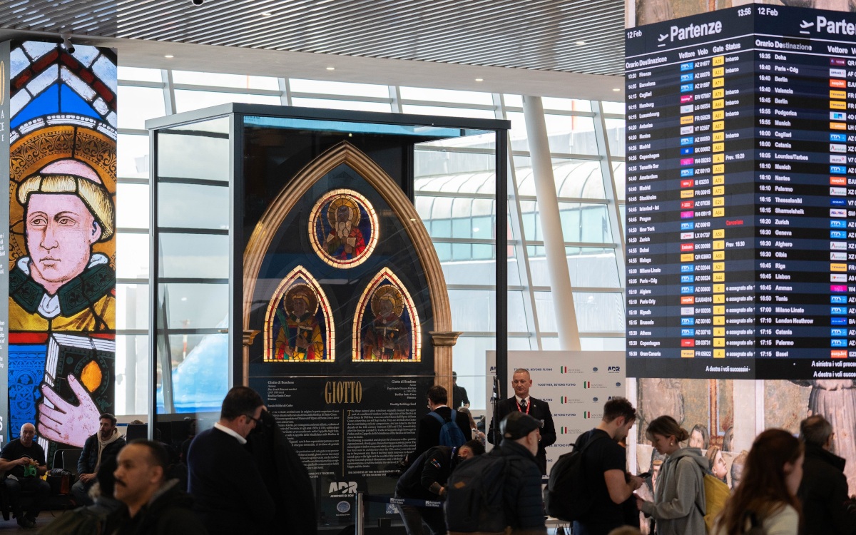 Art and culture meets signage (Image: Rome Airport)