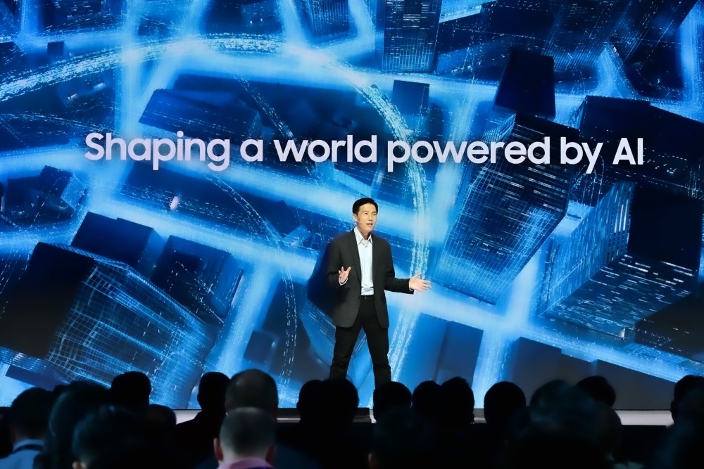 AI for All: 3,000 Delegates at Samsung Developer Conference | invidis