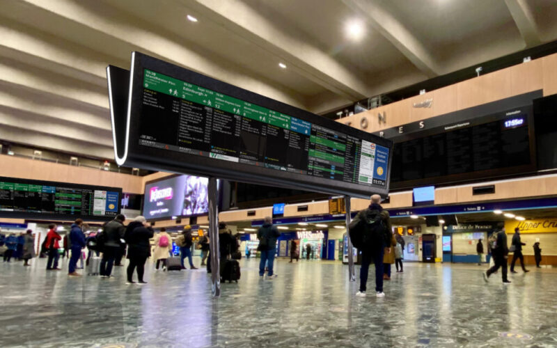 The current information screens at Euston Station (Mock-up: Network Rail)