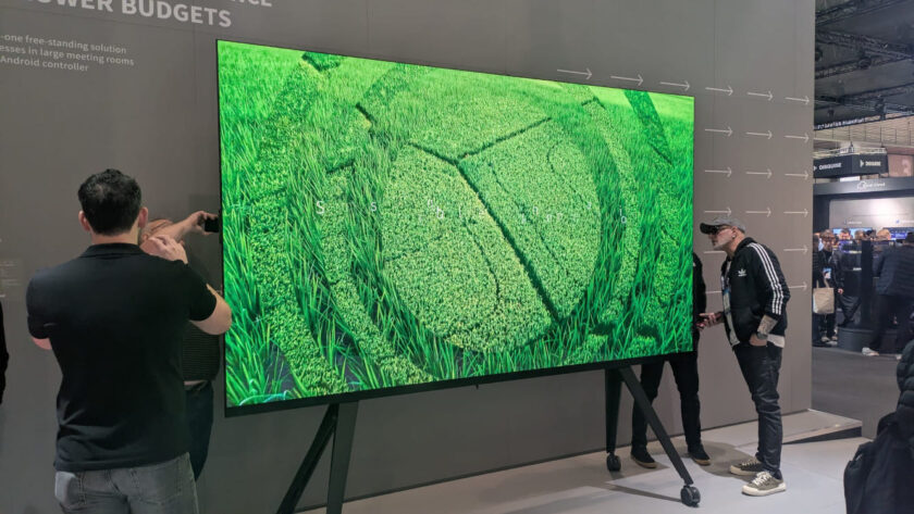 All-in-one-LED by Sharp (Image: invidis)