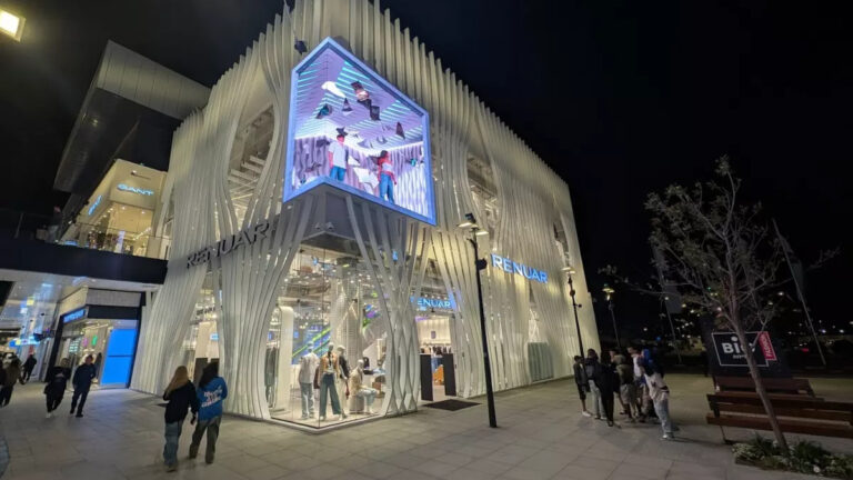 Big Fashion Mall: Transparent in Tel Aviv | invidis