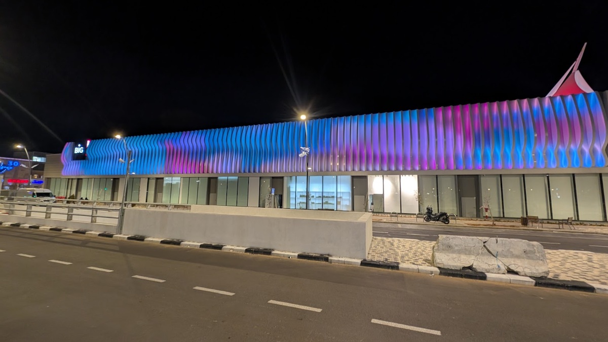 Big Fashion Mall: Transparent in Tel Aviv | invidis