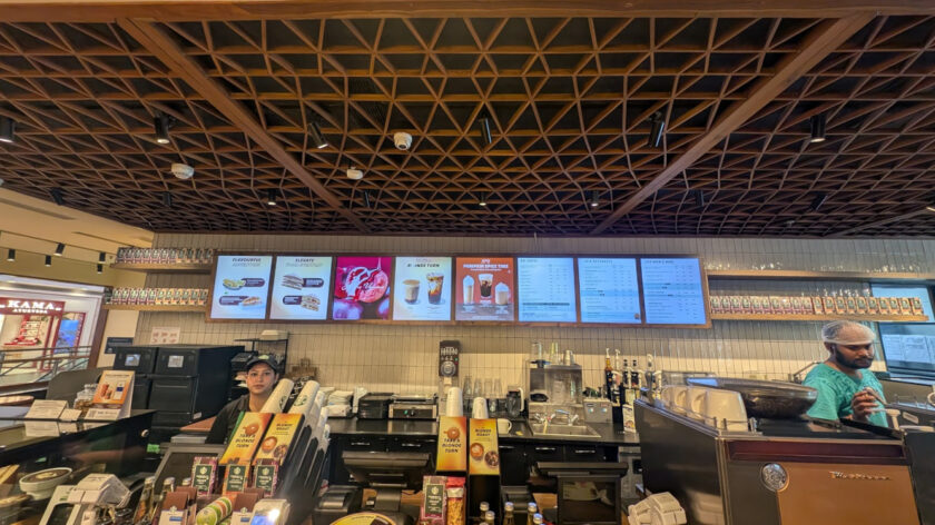 Starbucks Menu Board in Delhi (Image: invidis)