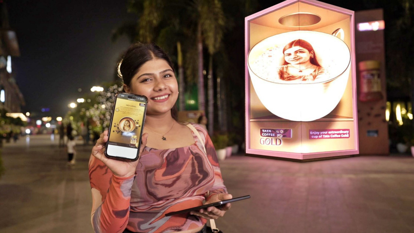 Tata Coffee aroma-anamorphic DooH Campaign (Image: Laqshya Media)