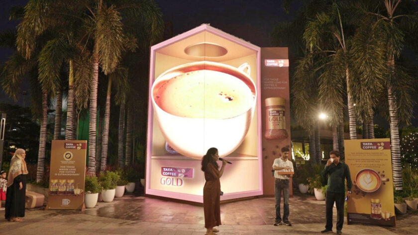 Tata Coffee aroma-anamorphic DooH Campaign (Image: Laqshya Media)