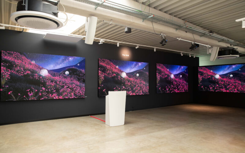 Samsung Display European Showroom (Image: Samsung)