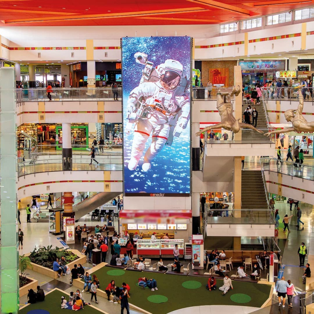 Enmedio LED Screen (Photo: Enmedio)