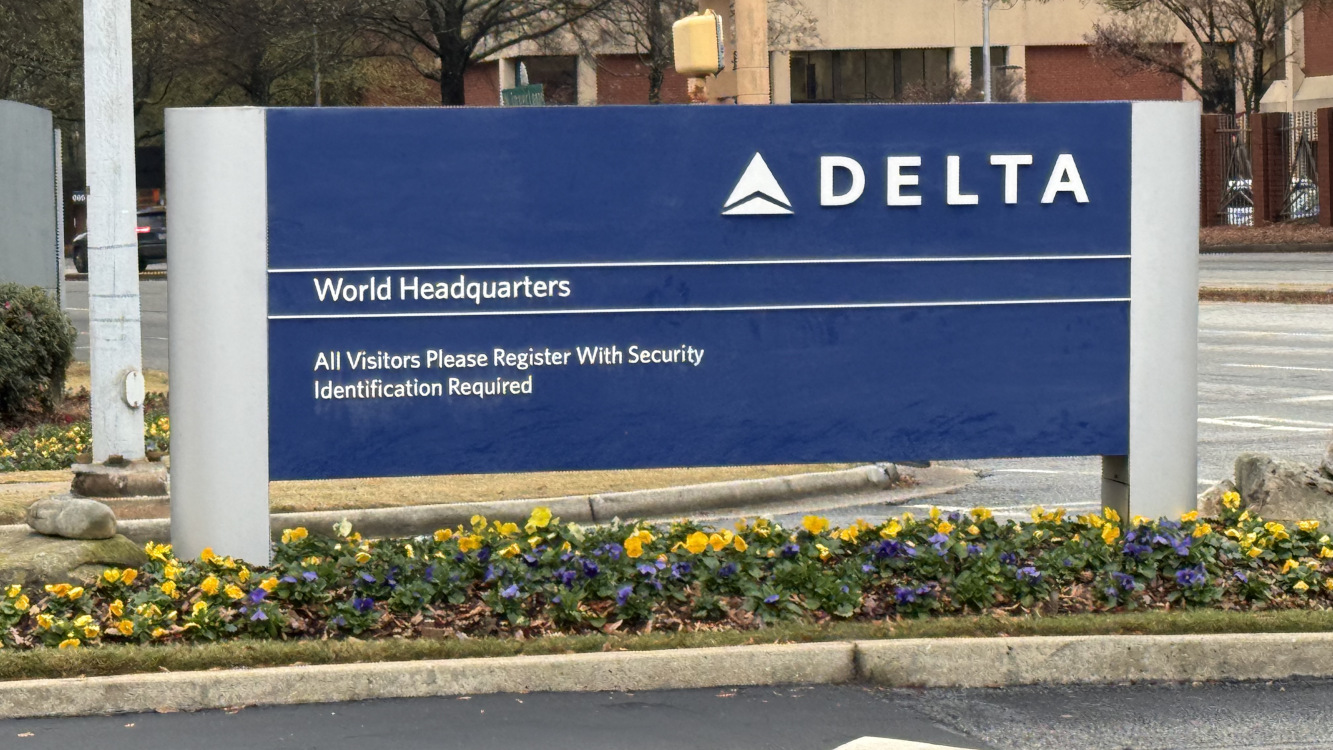 Digital Signage at Delta ATL (Image: invidis)