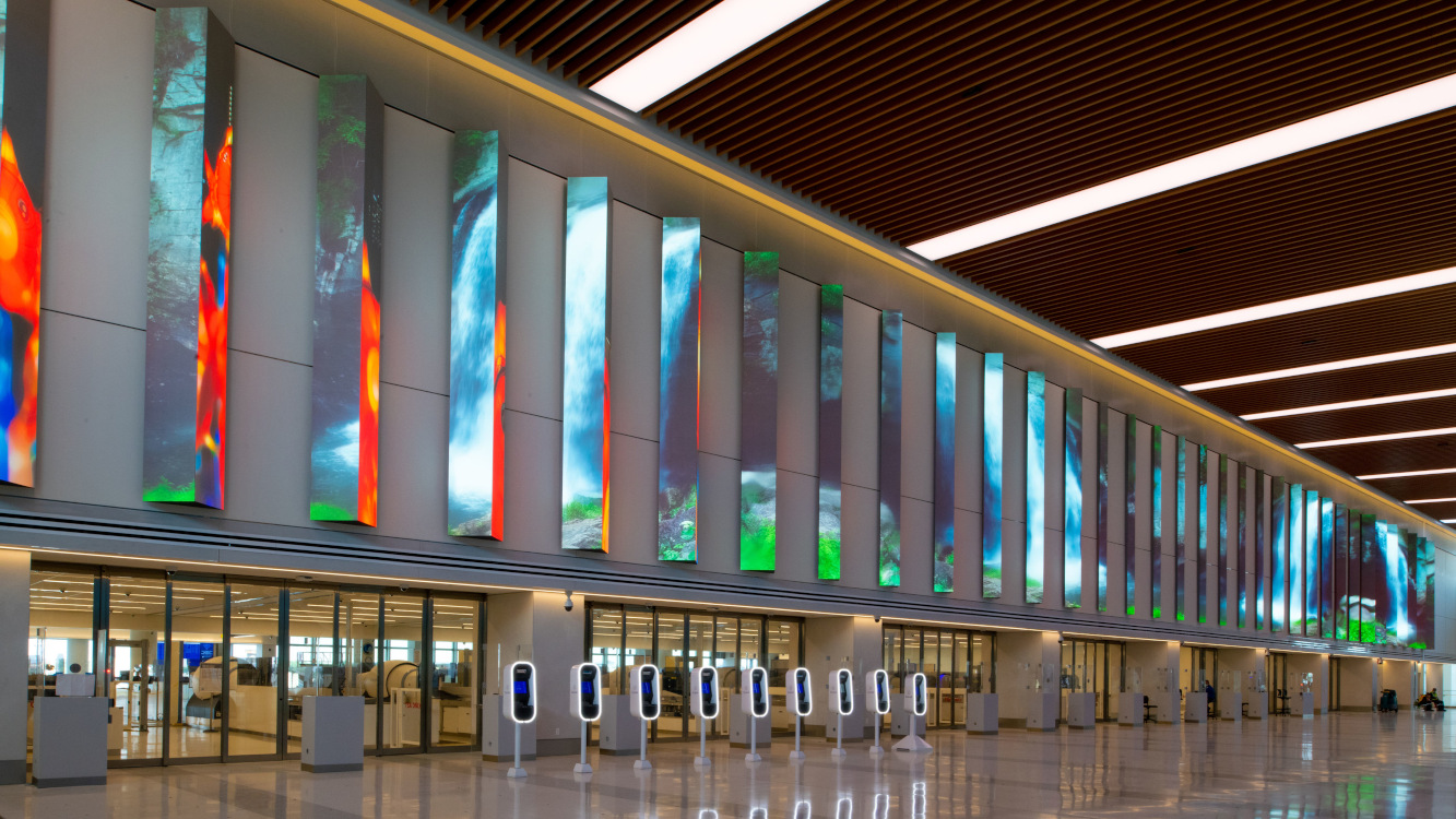 Delta: Digital Signage at LGA - Delta Digital Signage at LGA (Image: Delta) Delta Digital Signage at LGA (Image: Delta)