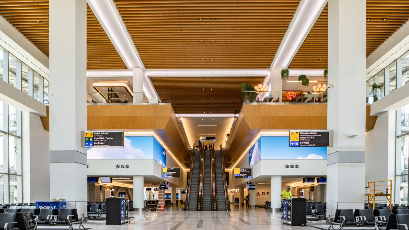 Delta Digital Signage at LGA (Image: Delta)