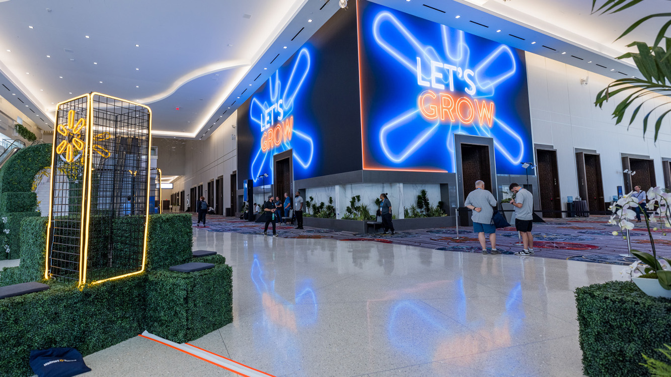 Retail Media: Walmart Challenges Tech Giants - Walmart Conference (Image: Walmart) Walmart Conference (Image: Walmart)