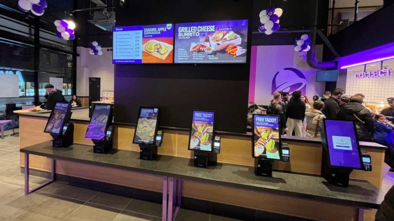 UK Taco Bell Restaurant with plenty digital signage (Image. Group Fifteen)