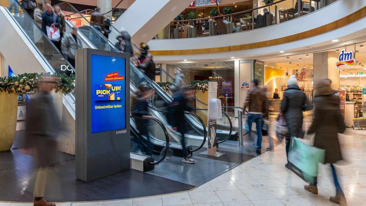 Germany: DooH Market Surges Over 25% in 2025 - At-retail DooH in Germany performed particularly well at the end of 2025. (Image: Tobias Schott/Ströer) At-retail DooH in Germany performed particularly well at the end of 2025. (Image: Tobias Schott/Ströer)