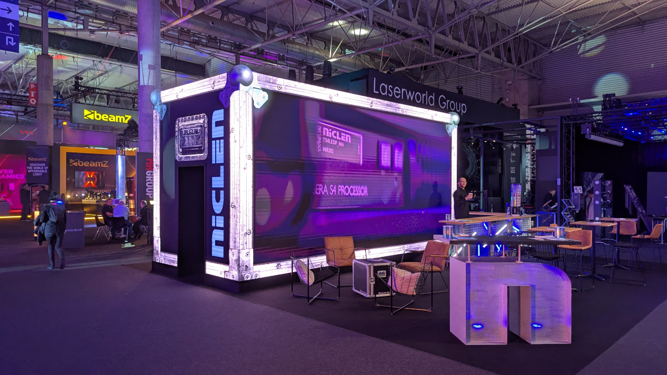 LED in Hall 6 of ISE (Image: invidis)