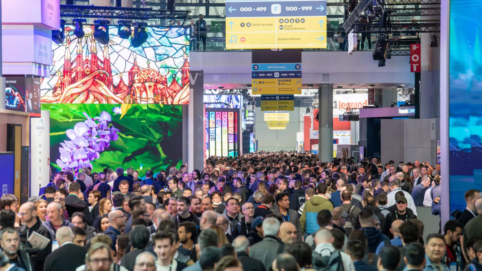 Update: ISE Showfloor to Reach 100,000 m² | invidis
