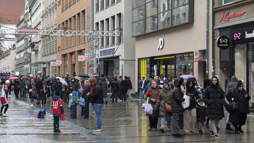 Munich Shopping Street (Image: invidis)