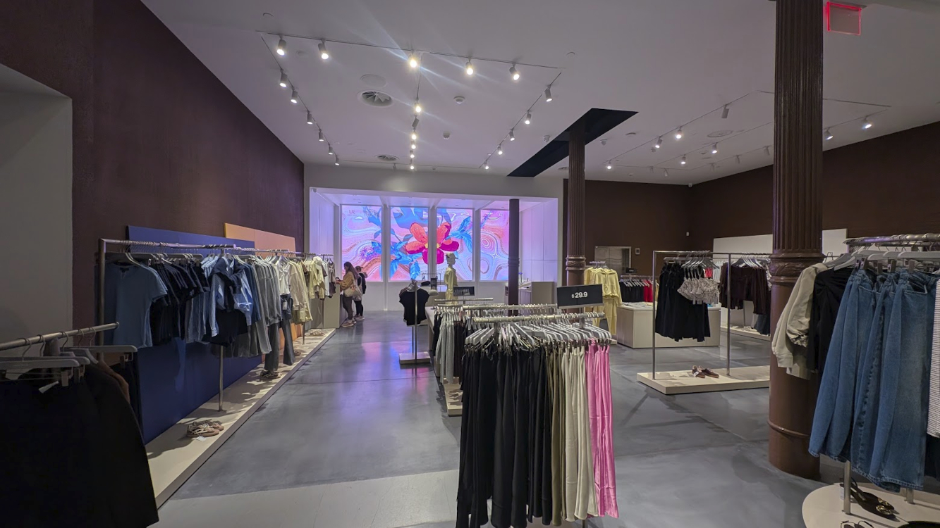 Urban Revivo flagship in SoHo (Image: invidis)