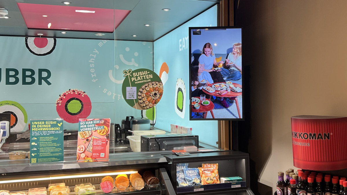 2,000 Displays: Eat Happy Continues Digital Menu Board Rollout - Shop-in-Shop by Eat Happy (Image: invidis) Shop-in-Shop by Eat Happy (Image: invidis)