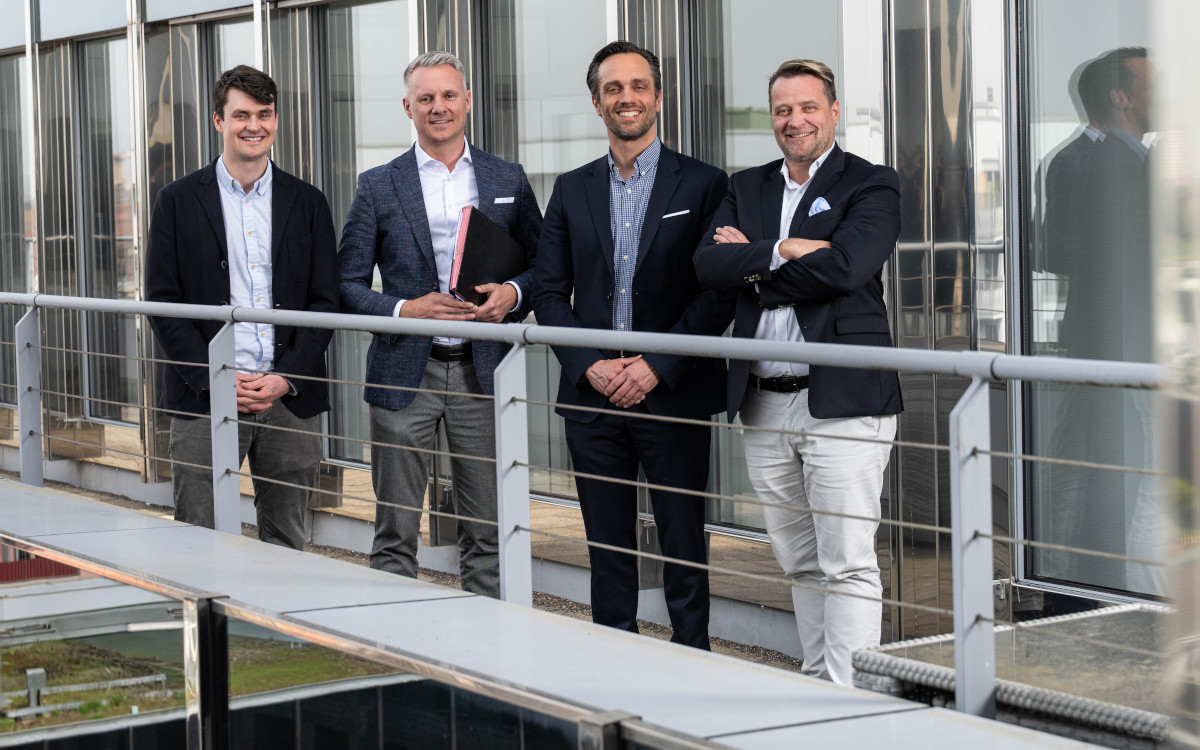 Representatives of the Retail Media Alliance (from left): Adrian Hoesch, Managing Director of Emsu; Alexander Houben, CEO of Digooh and Inovisco; Raimund Bau, CEO and Co-Founder of Verve Retail Media; Kay Schulz, CEO of Viewento (Image: Inovisco).
