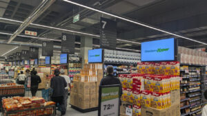 Between Informality and Digital Transformation