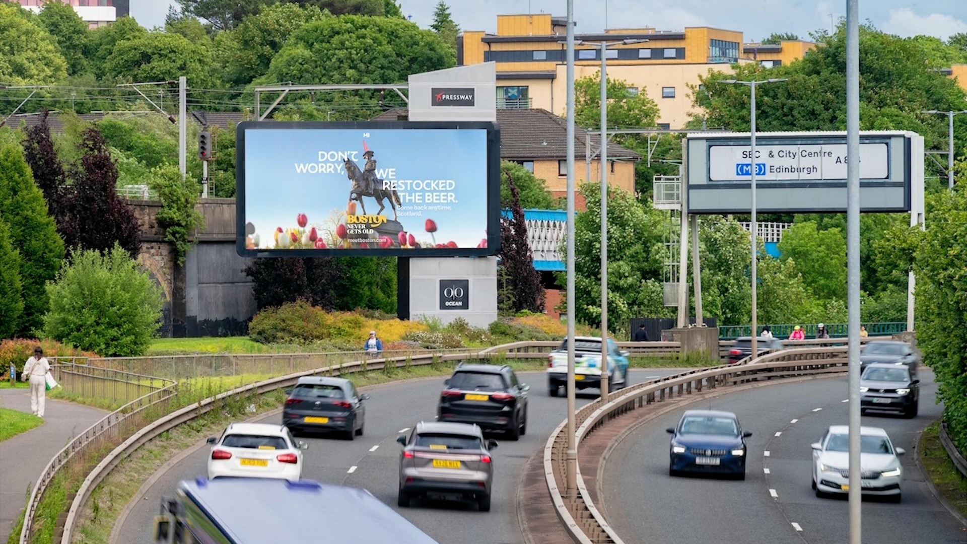 World Cup DooH: Meet Boston Launches Scottish OoH Campaign After Tartan Army Experience - Meet Boston’s World Cup-inspired tourism campaign appears on an Ocean Outdoor screen in Glasgow. The creative references Scottish supporters reportedly drinking local bars dry during their visit to the Massachusetts city. (Image: Ocean Outdoor) Meet Boston’s World Cup-inspired tourism campaign appears on an Ocean Outdoor screen in Glasgow. The creative references Scottish supporters reportedly drinking local bars dry during their visit to the Massachusetts city. (Image: Ocean Outdoor)