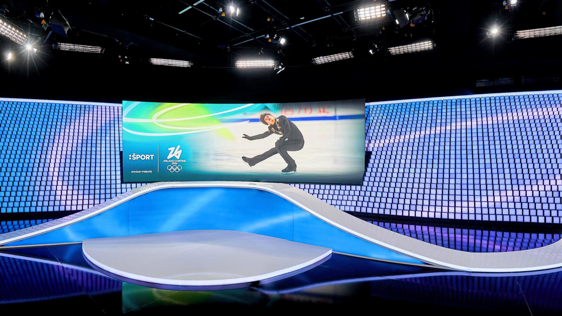 The curved Leyard LED wall provides a seamless backdrop for STVR's sports broadcasts from its Bratislava studio (Image: Leyard)