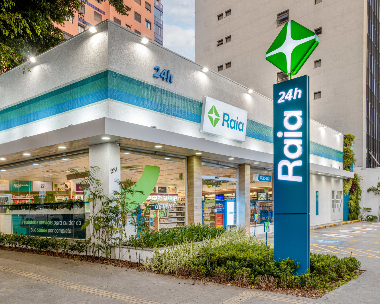 Raia Drobrasil combines DooH and Retail Media (Image: Raia)