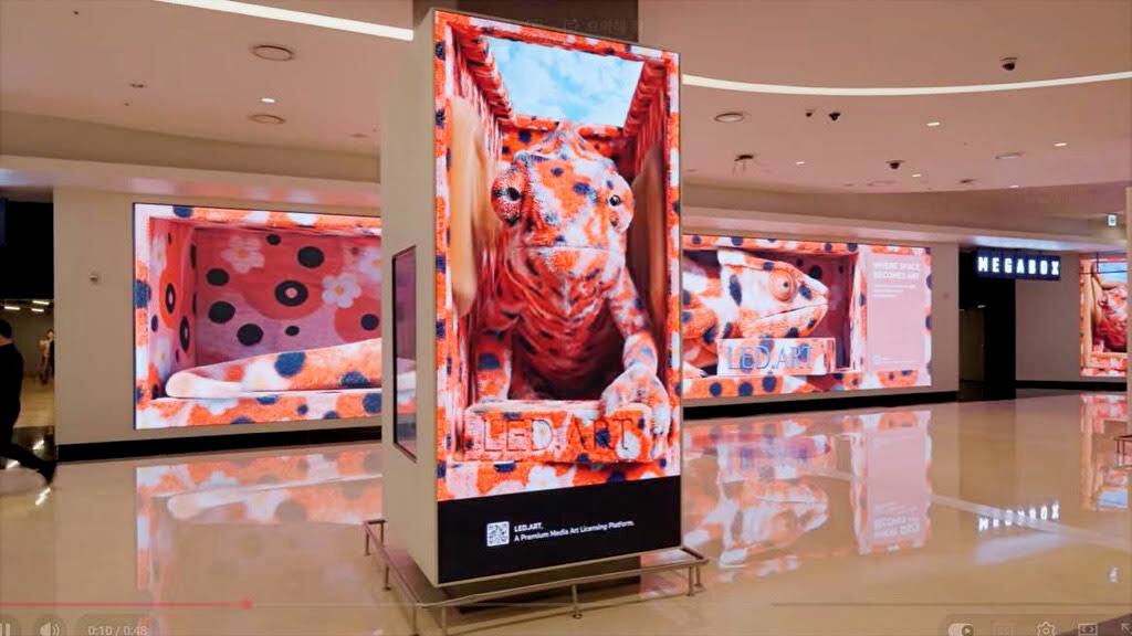 DooH: d’strict’s Chameleon Adapts Media Art to Its Surroundings - d’strict’s “Chameleon: Space in Color” adapts AI-generated anamorphic media art across multiple digital displays to complement their individual environments (Image: d’strict) d’strict’s “Chameleon: Space in Color” adapts AI-generated anamorphic media art across multiple digital displays to complement their individual environments (Image: d’strict)