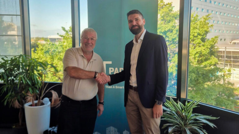 NDS CEO Philippe Bonnargent and Playipp CEO Henrik Mazzanti (Image: PLAYipp)