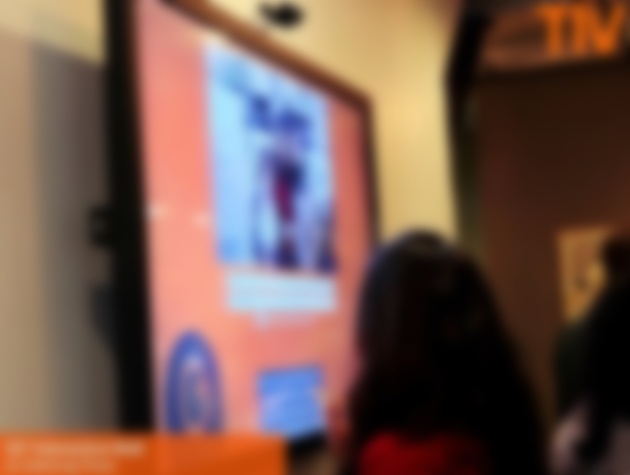 Projects: Charlotte Pizza Joint Uses Interactive To Engage Waiting Customers