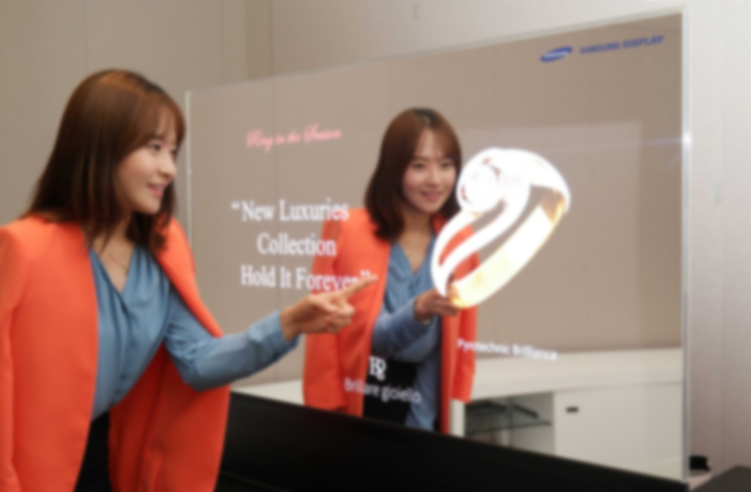 Samsung Shows Pair Of Slick Transparent OLED Displays At Asia Retail Show
